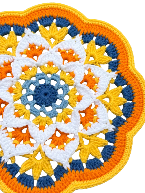yellow blue daisy round fan detail view