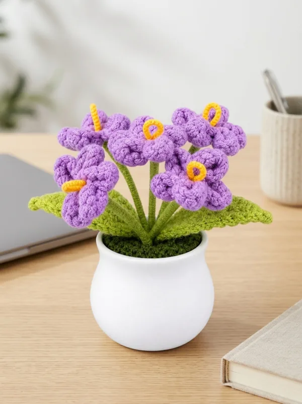 purple forget me not pot ornament detail view